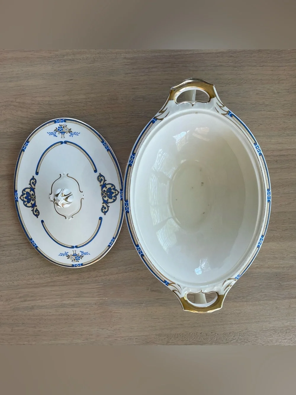 J&G Meakin Serving Dish w/ Lid Tureen Vegetable Bowl Belmont Cream Blue Gold VTG
